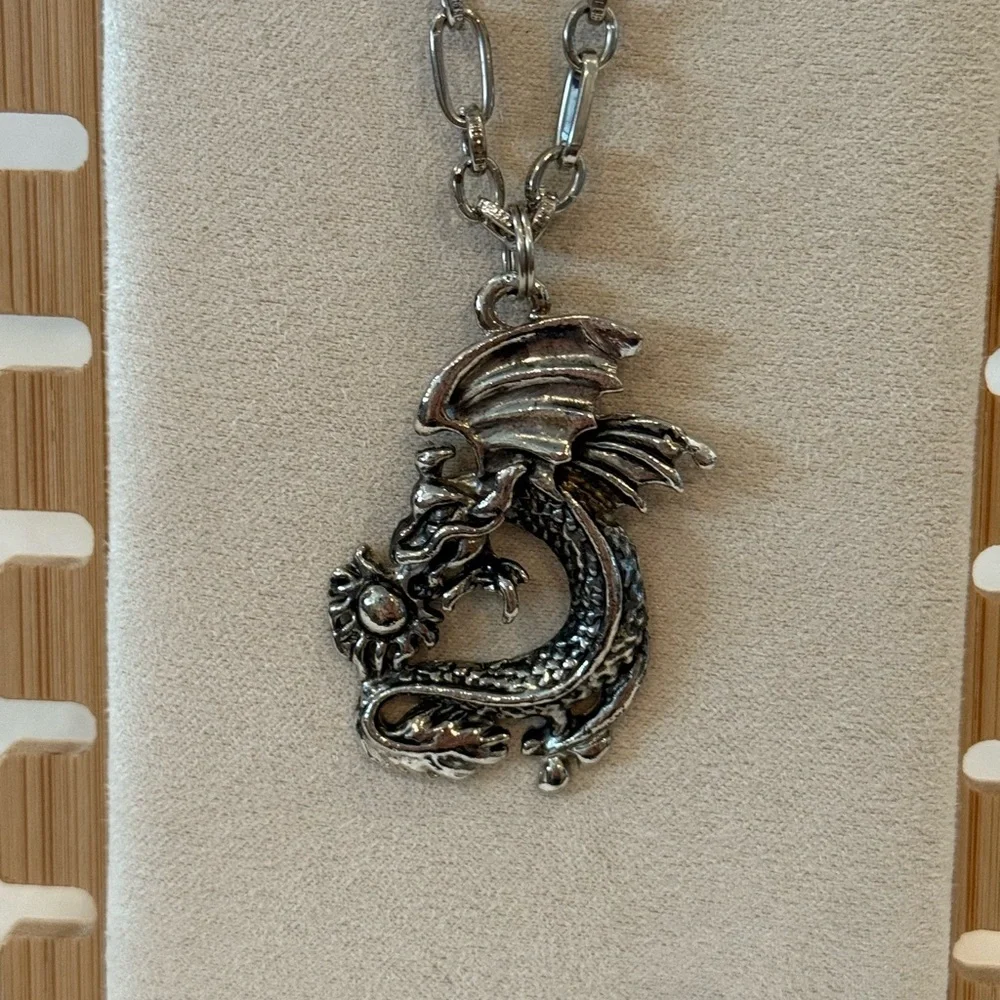 Silver Stainless Steel Dragon Pendant Necklace Gothic Style Unisex - Brand New